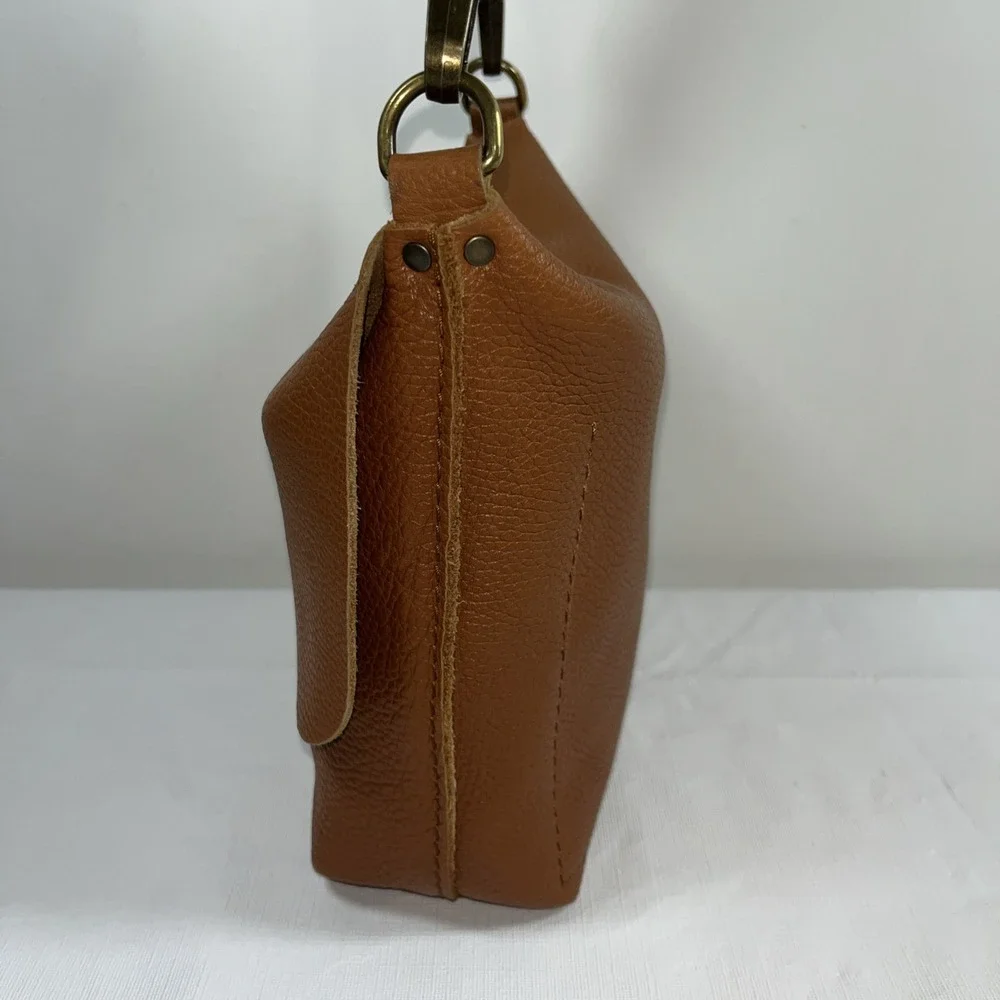 Calma 11600 Pebbled Leather Purse Handmade in Spain‎ Crossbody Flap Bag Brown